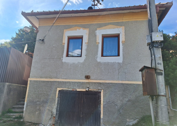 RODINNÝ DOM NA PREDAJ V MESTE ROŽŇAVA