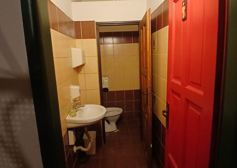 PRENÁJOM Komorného priestoru v centre mesta Rožnava - fotografia 3