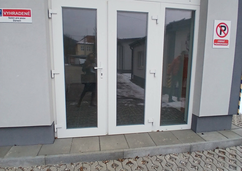 Prenájom priestoru na podnikanie v Rožňave o rozlohe 16 m2 - fotografia 2