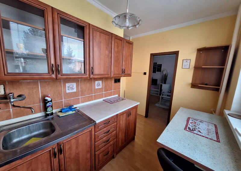3-IZBOVÝ BYT NA PREDAJ KYJEVSKÁ ULICA - fotografia 1