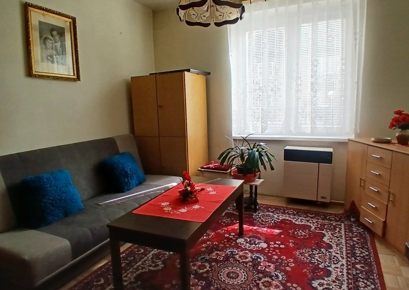 NA PREDAJ! 3- IZBOVÝ BYT - ZLATÁ ULICA, VARGOVÉ POLE - fotografia 3