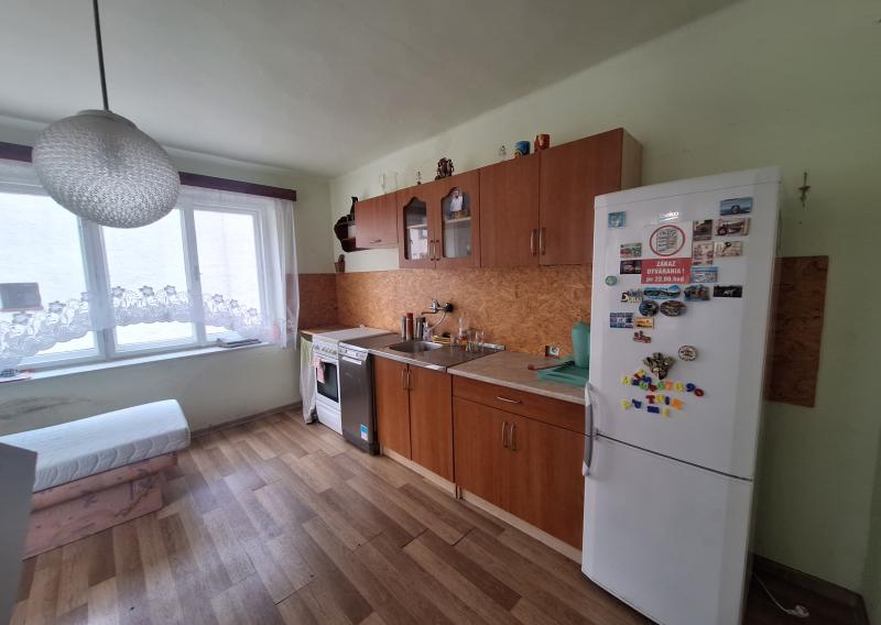 RODINNÝ DOM NA PREDAJ V KRÁSNOHORSKOM PODHRADÍ - fotografia 1