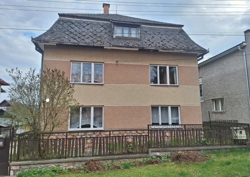 RODINNÝ DOM NA PREDAJ V KRÁSNOHORSKOM PODHRADÍ - fotografia 3