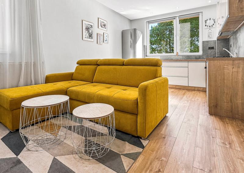 PRENÁJOM MODERNÝ 2-IZBOVÝ BYT S BALKÓNOM | L.SVOBODU - POPRAD - fotografia 1