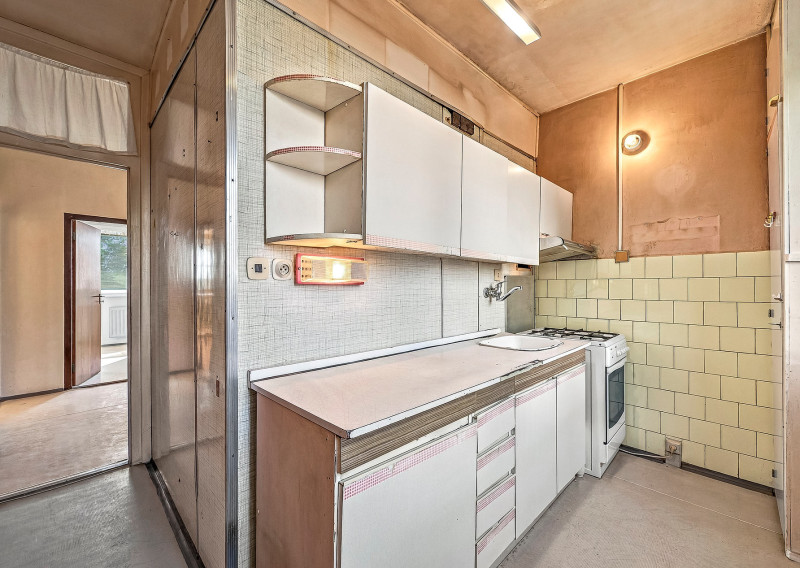 PREDAJ 3i BYT POPRAD| TRI NEPRIECHODNÉ IZBY NA DOBREJ ADRESE - fotografia 1