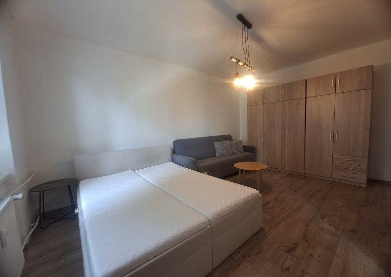 SLNEČNÝ 1-IZBOVÝ BYT NA PREDAJ – LETNÁ ULICA, ROŽŇAVA - fotografia 3